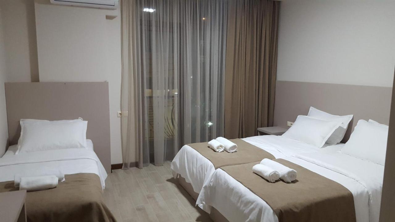 Hotel Tesa Gonio Bagian luar foto