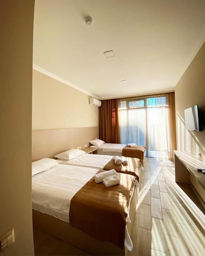 Hotel Tesa Gonio Bagian luar foto