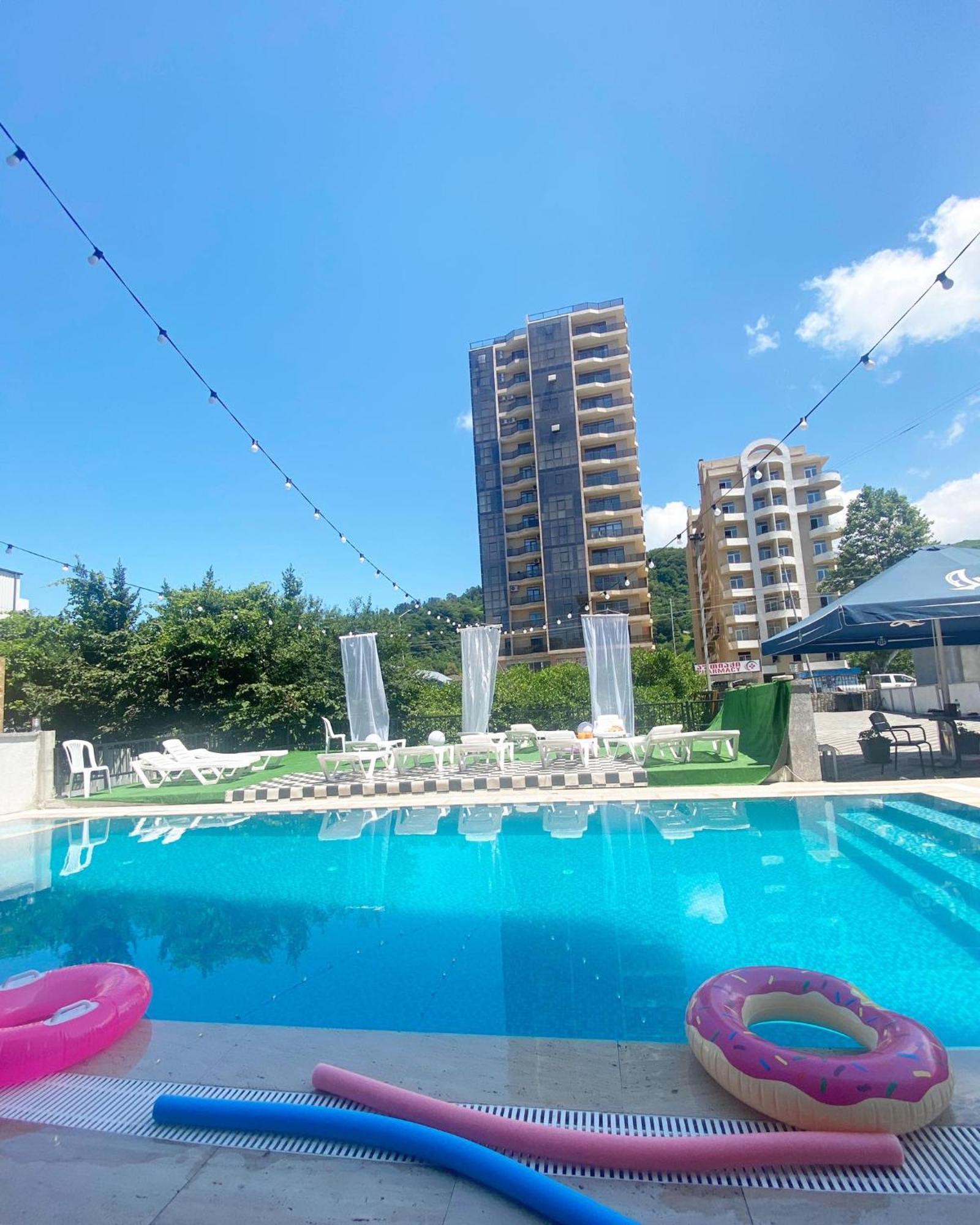 Hotel Tesa Gonio Bagian luar foto